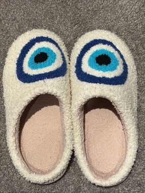 Cozy Cream Slippers with Blue Evil Eye